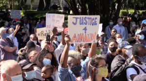 Ahmaud Arbery Tiroteo protesta exigiendo justicia el 8 de mayo de 2020 - vivomix